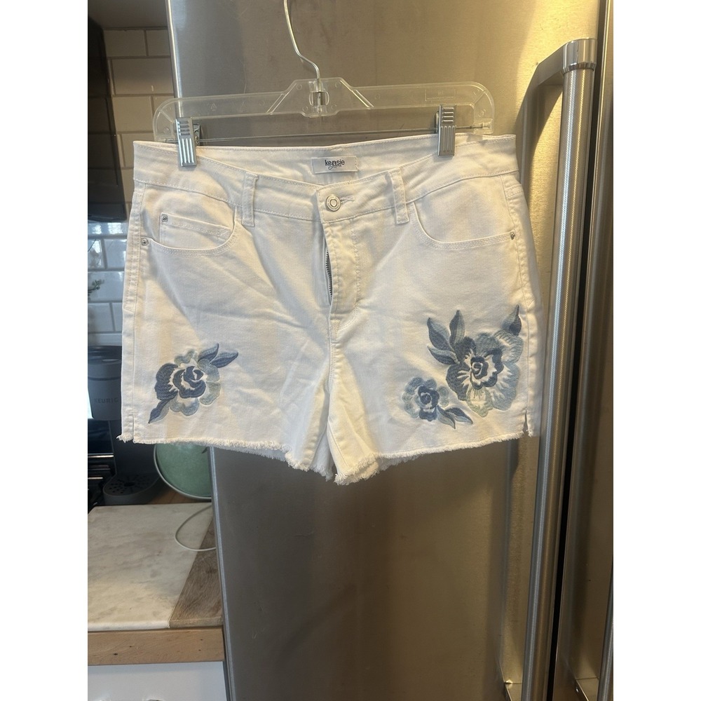 Kensie embroidered shorts women Size 10
